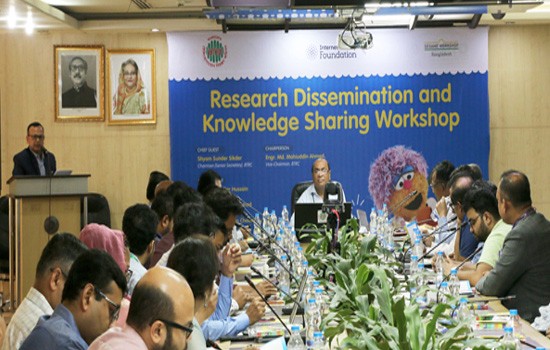 মোবাইল কলরেট কমানোর দাবিতে প্রতীকী ধর্মঘট &nbsp;&nbsp;