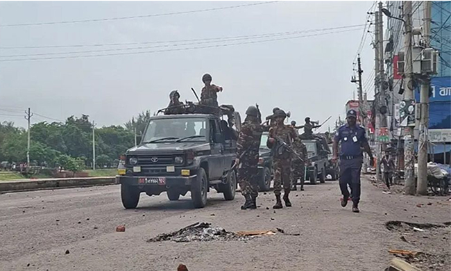 গোপালগঞ্জে রাত ৮টা থেকে ভোর ৬টা পর্যন্ত কারফিউ